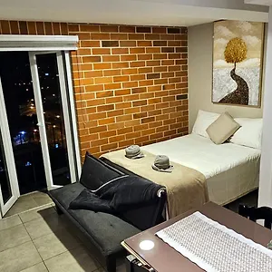 Nuevo Y Moderno En La Atractiva Zona 4 Apartamento